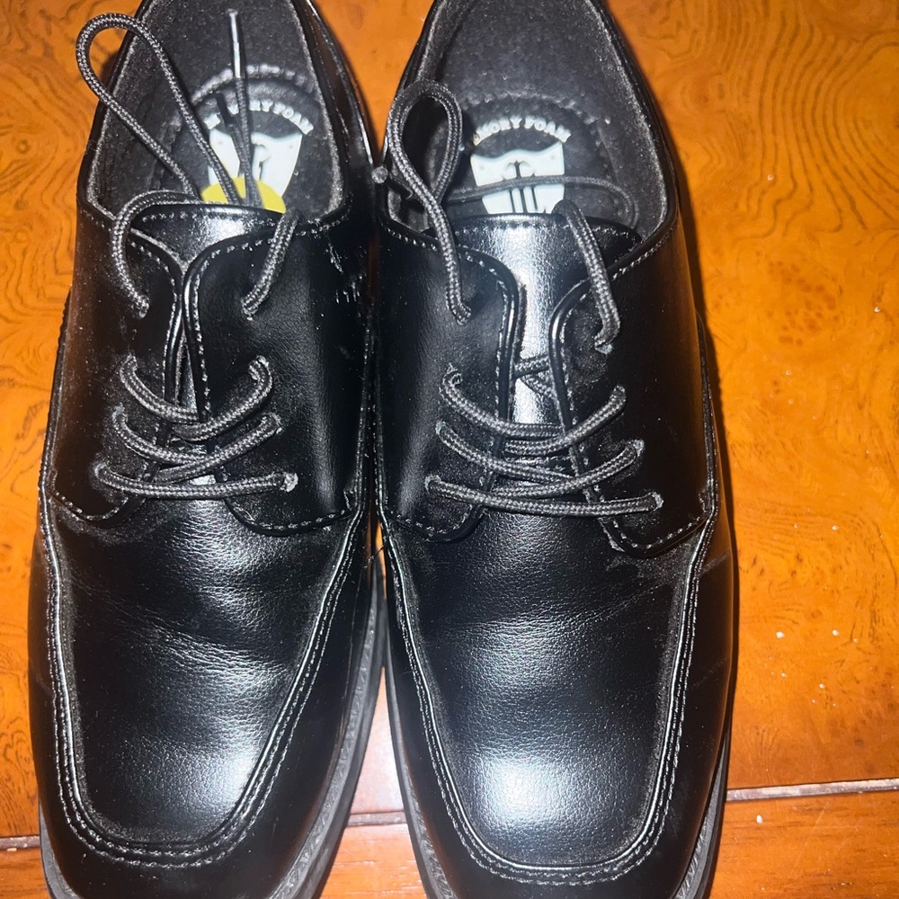 Kid dress shoes
